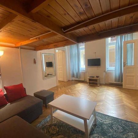 Ac With Free Parking At Acacia St, City Center 부다페스트 외부 사진