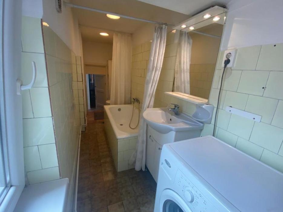 Ac With Free Parking At Acacia St, City Center 부다페스트 외부 사진